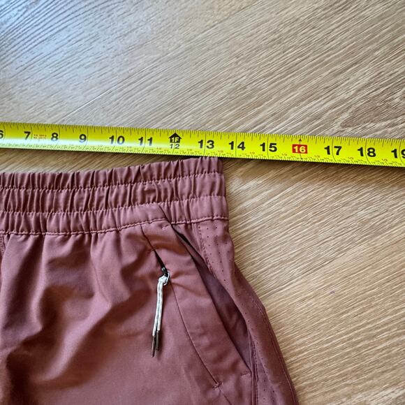 Vuori Women's Athletic Shorts - Size M - Picture 4 of 6